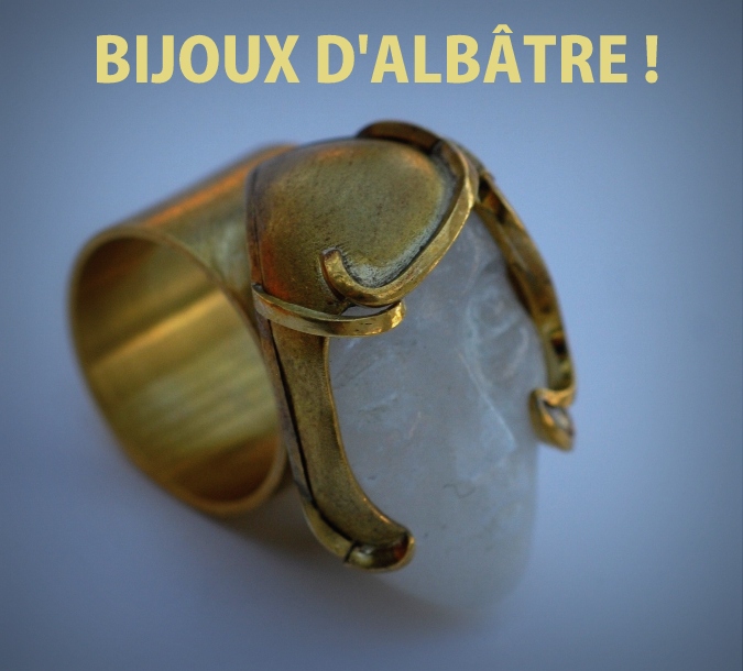 BIJOUX D'ALBÂTRE